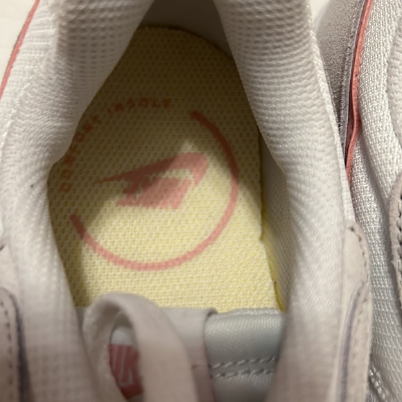 Nike venture runner size 9 - Picture 6 of 6